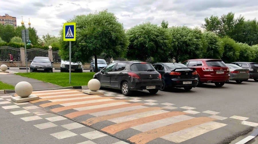 Монолитная искусственная неровность трапецивеидная из асфальтобетона Монолитная искусственная неровность трапецивеидная из асфальтобетона